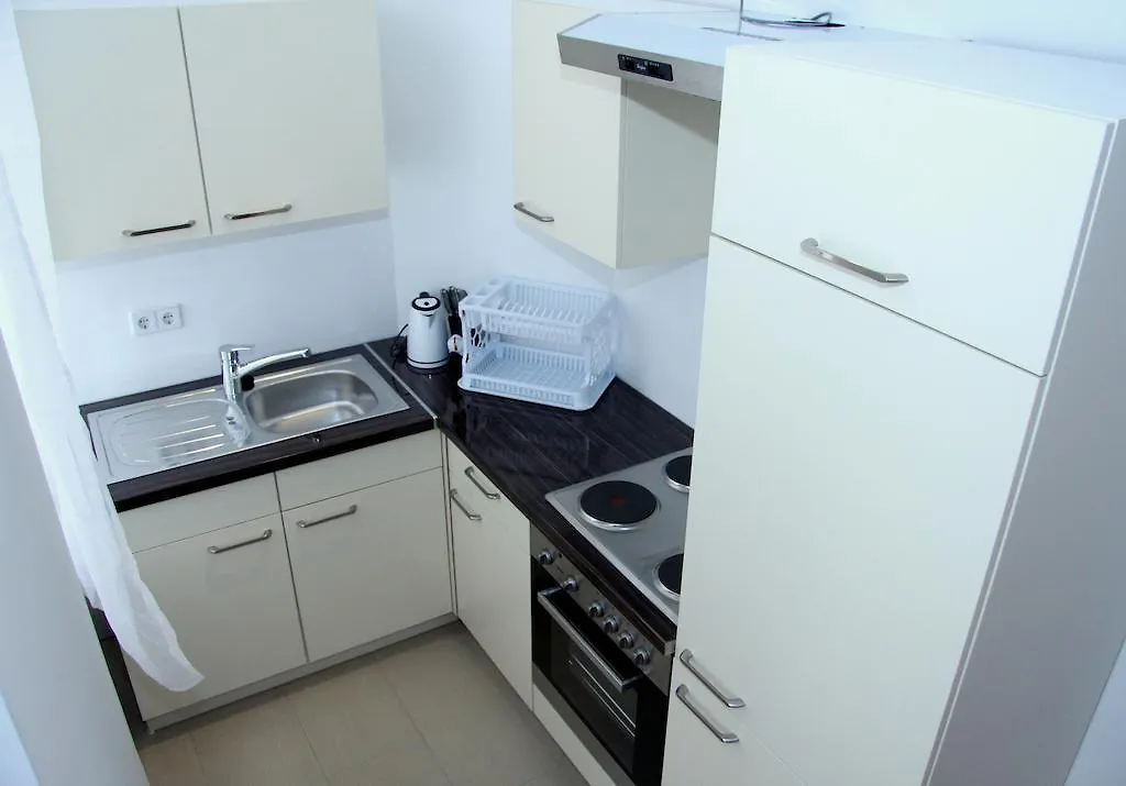 Amici Apartments Prater Vienna 0*,